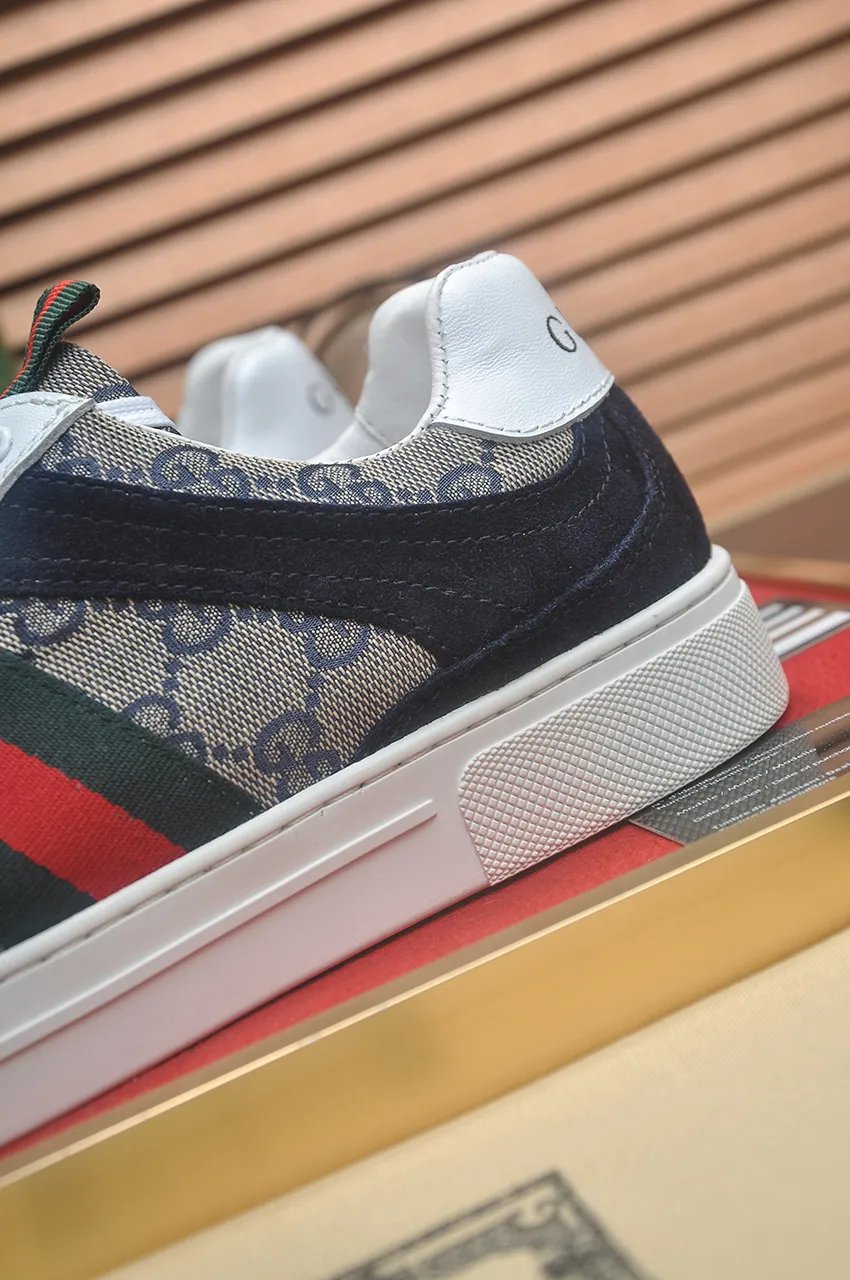 Men's men's shoes💰440💶[GUCCI] official website 1:1 men's sports shoes are now on the market. They are made of original fabric + water-dyed sheepskin lining, plus the official website original 1:1 comfortable outsole. Fashionable and versatile, super comfortable and breathable. Standard shoe size 38/45 (custom-made size 45 is non-refundable)